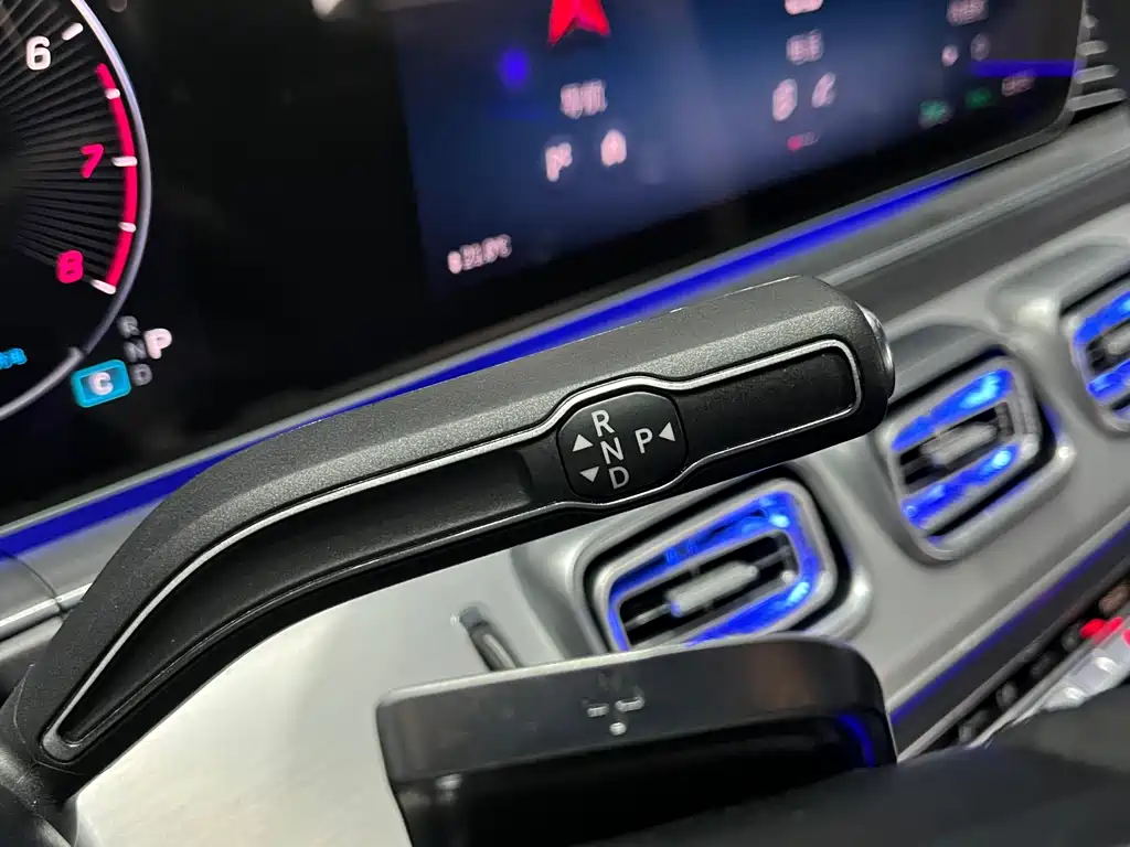 Mercedes-Benz GLE (Import) — миниатюра 20