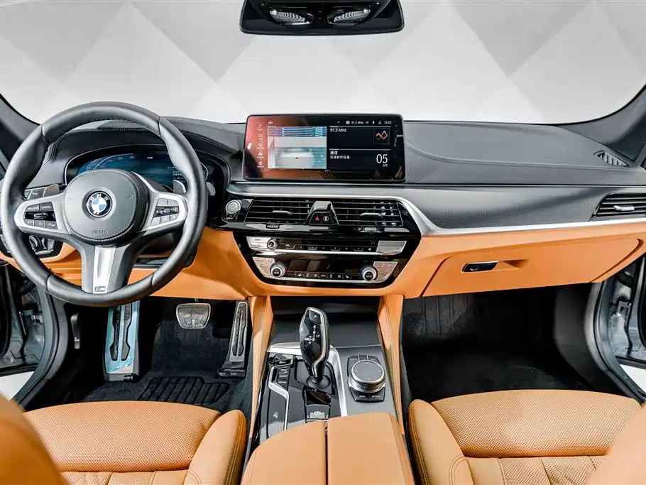 BMW 5 Series (Import) — миниатюра 10