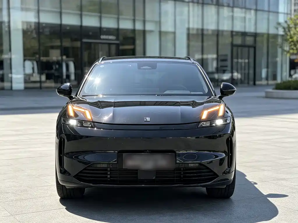 Lynk & Co 08 EM-P — миниатюра 2