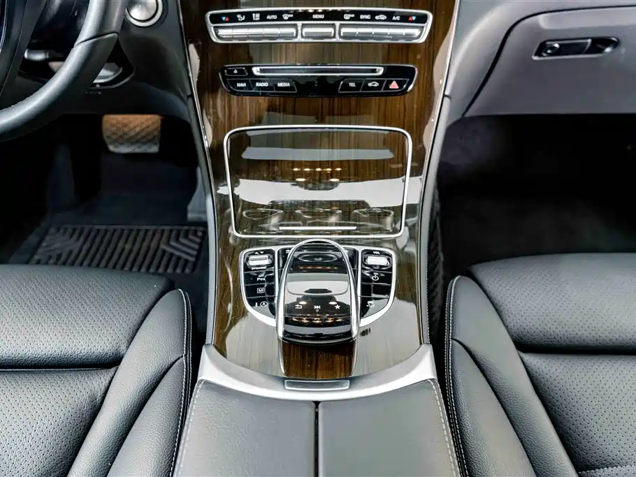 Mercedes-Benz GLC — миниатюра 12