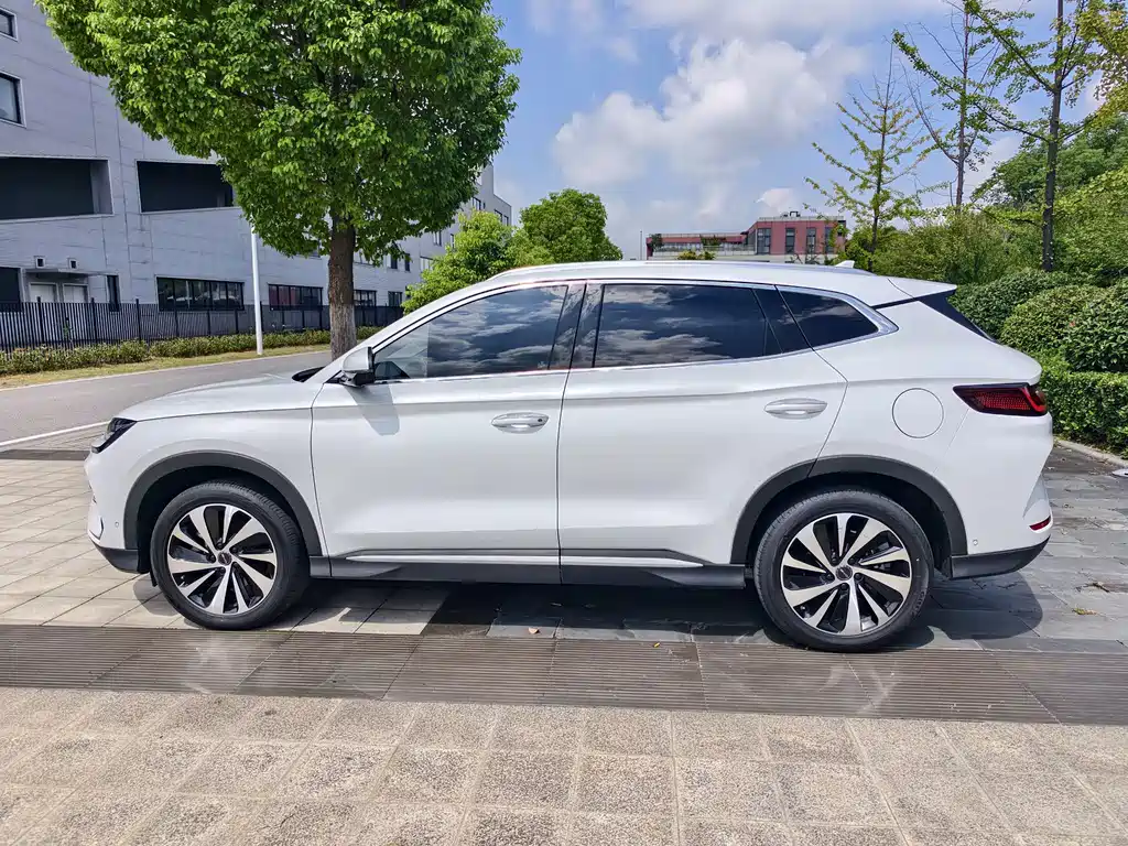 BYD PLUS New Energy — миниатюра 5