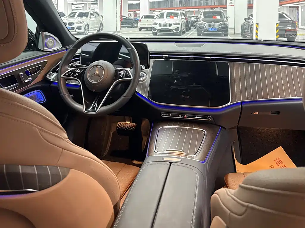 Mercedes-Benz E-Class — миниатюра 12
