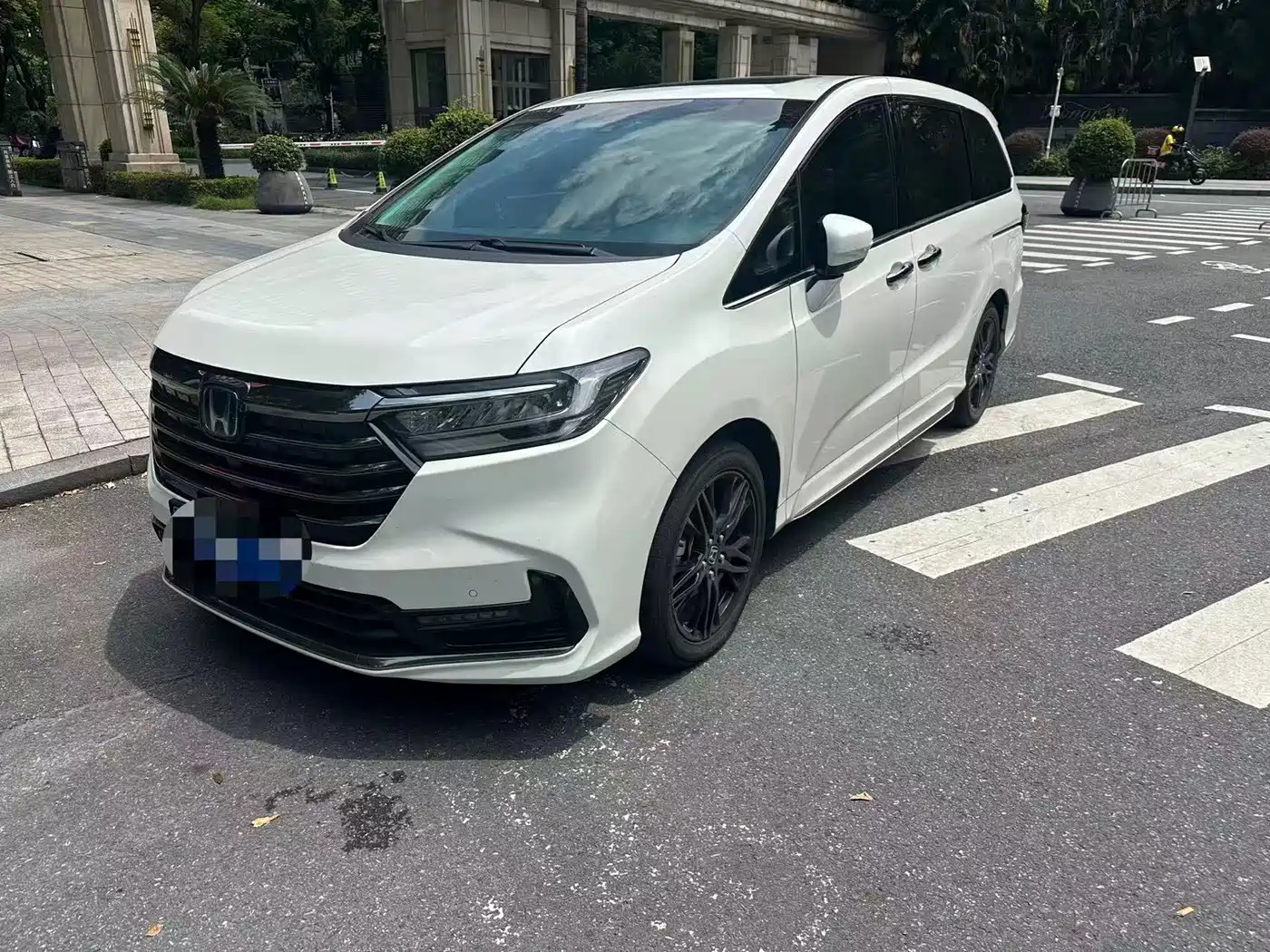 奥德赛 2022款 2.0L e:HEV 锐·耀享版 2022