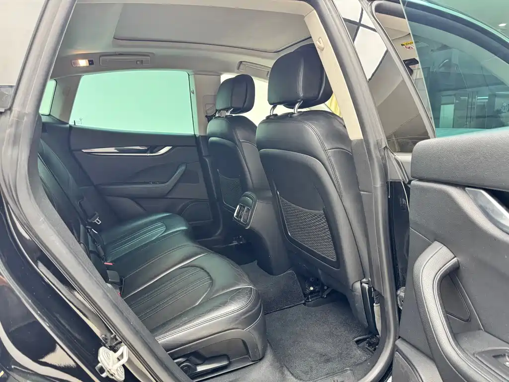 Maserati Levante — миниатюра 7