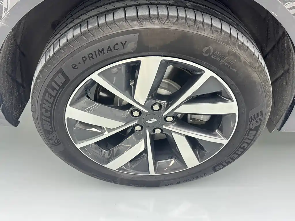 Li Auto Li L8 — миниатюра 14