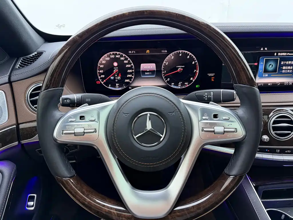 Mercedes-Benz S-Class — миниатюра 13