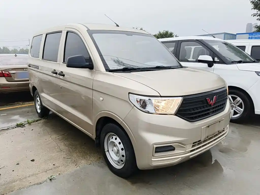 Wuling Hongguang V — миниатюра 4
