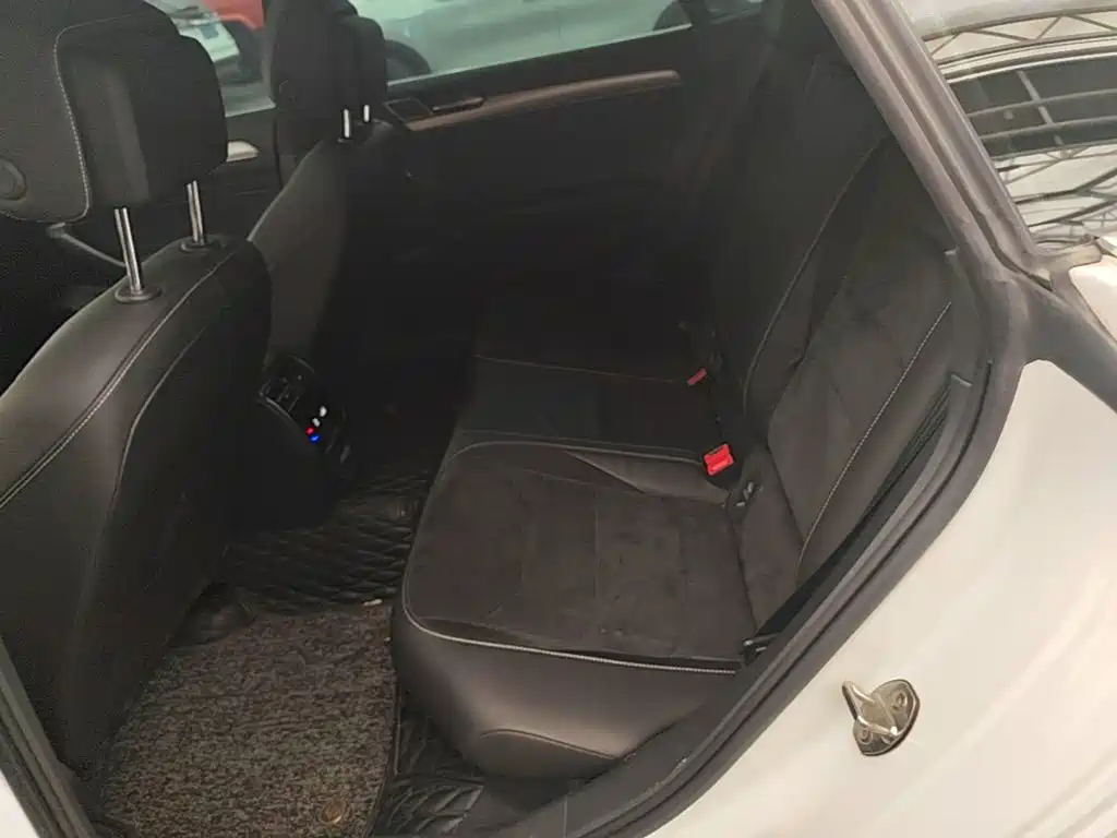 Volkswagen CC — миниатюра 17