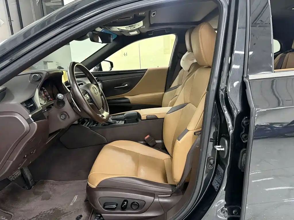 Lexus ES — миниатюра 11