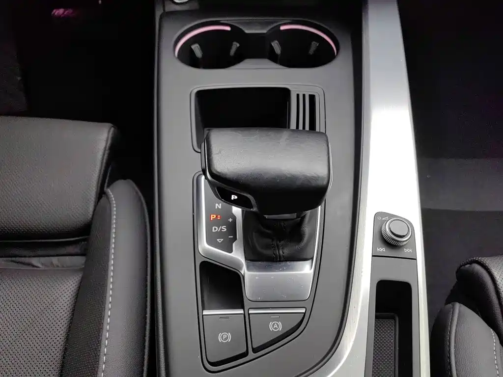 Audi A4L — миниатюра 13