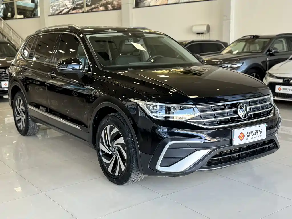 Volkswagen Tiguan L — миниатюра 3