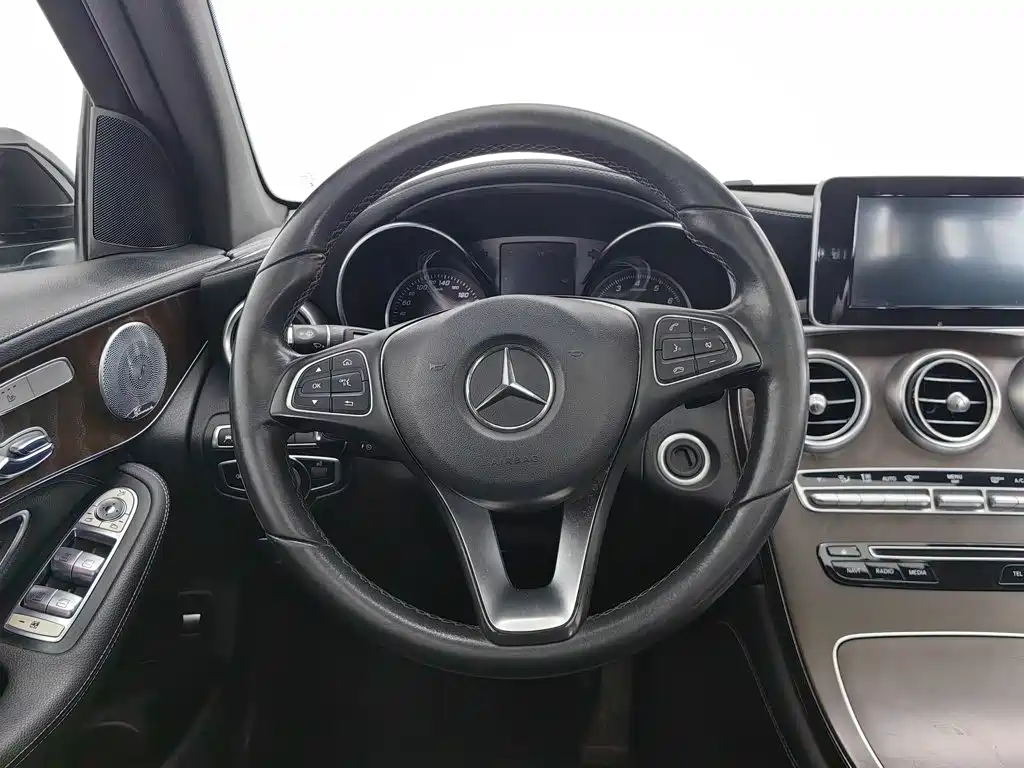 Mercedes-Benz GLC — миниатюра 11