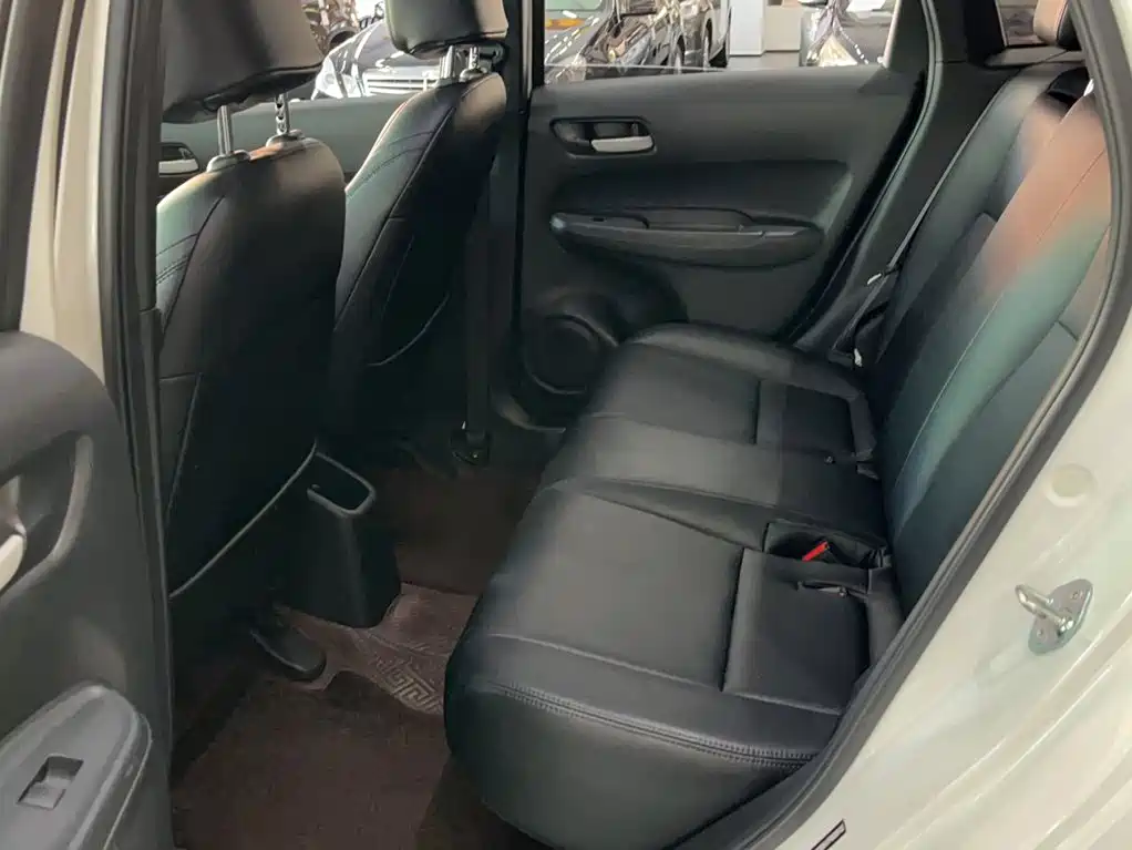 Honda Fit — миниатюра 10