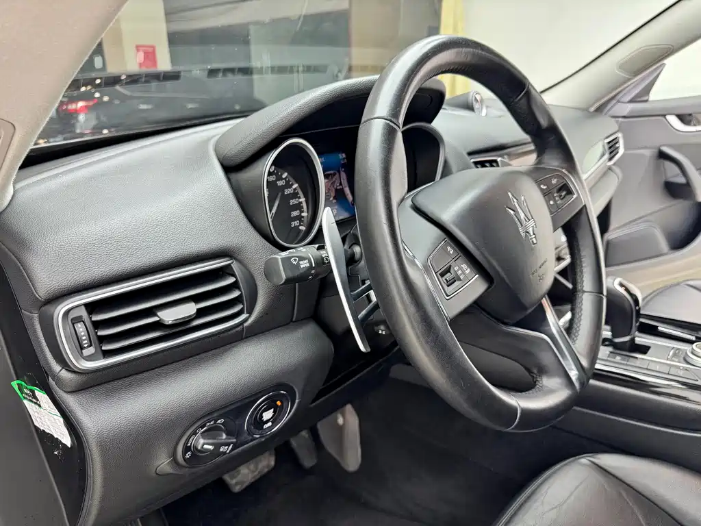 Maserati Levante — миниатюра 9