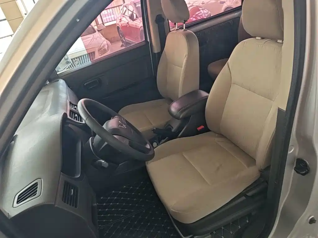 Wuling Rongguang V — миниатюра 15