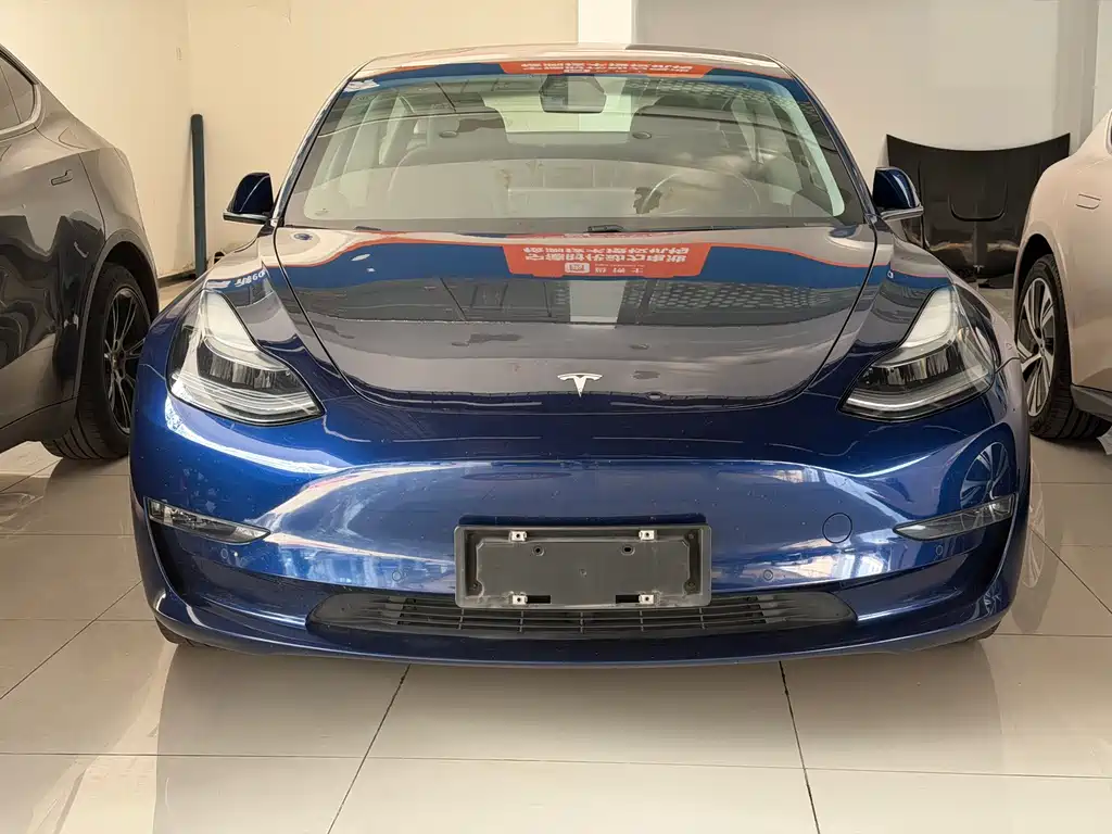 Tesla Model 3 — миниатюра 2