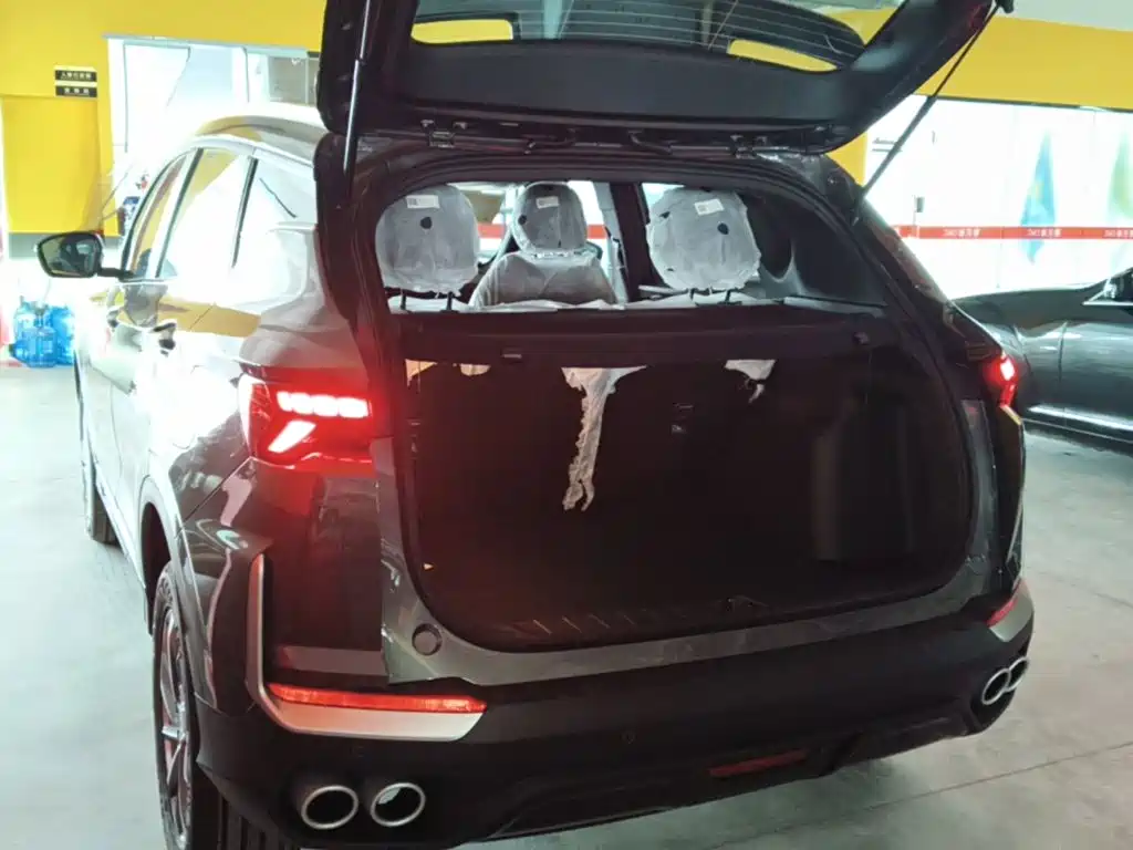 Geely Binyue — миниатюра 19