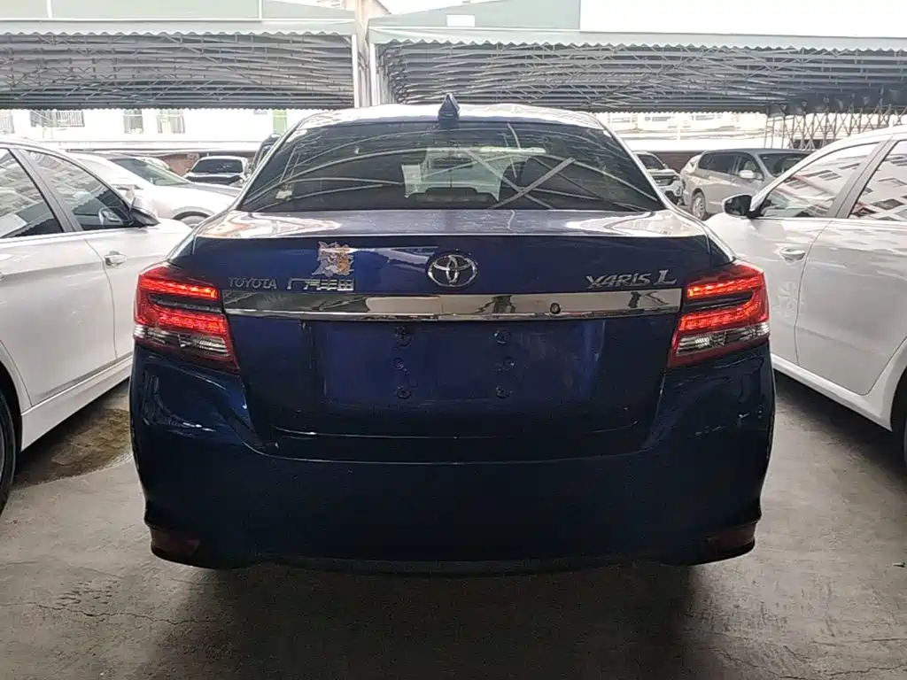 Toyota Yaris L — миниатюра 6