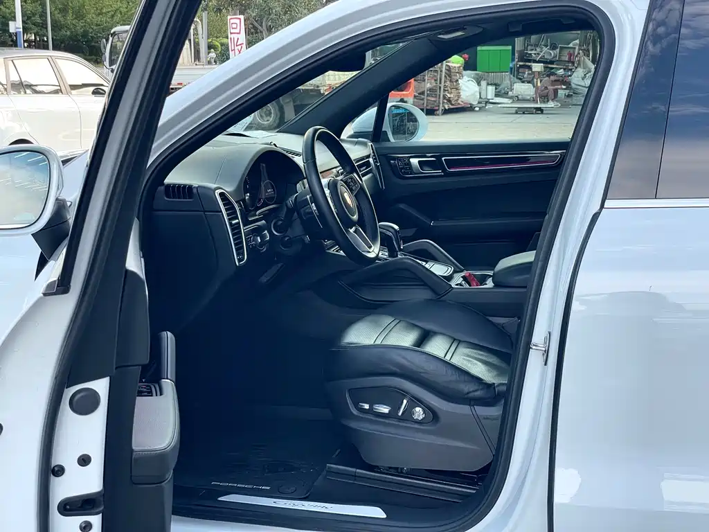 Porsche Cayenne 2018 Cayenne 3.0T