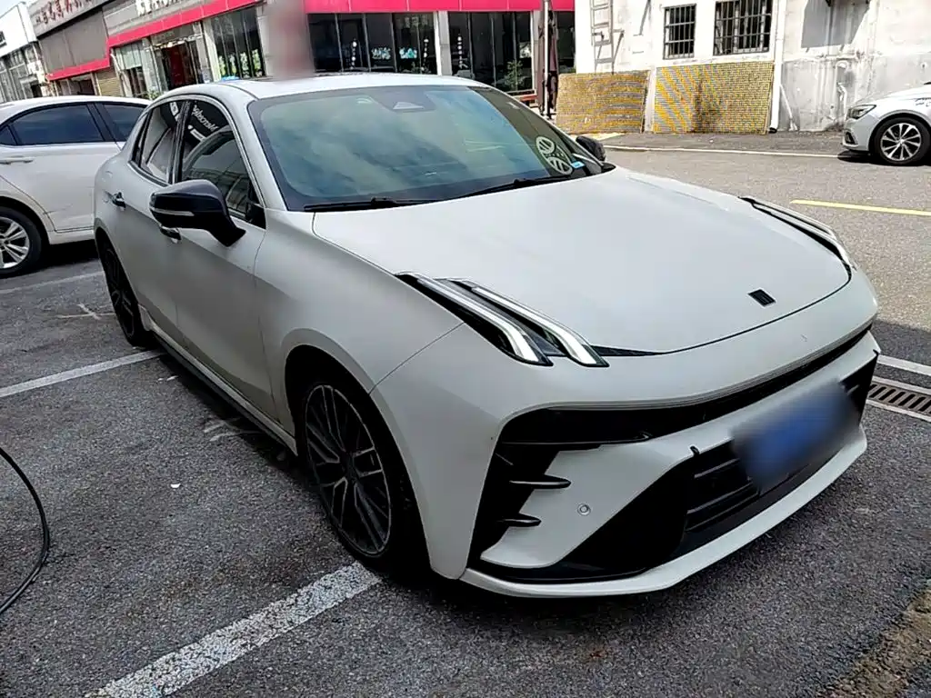 Lynk & Co 03 — миниатюра 4