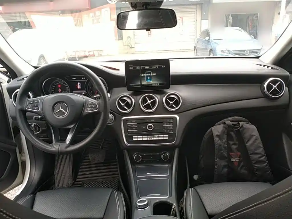 Mercedes-Benz GLA — миниатюра 10