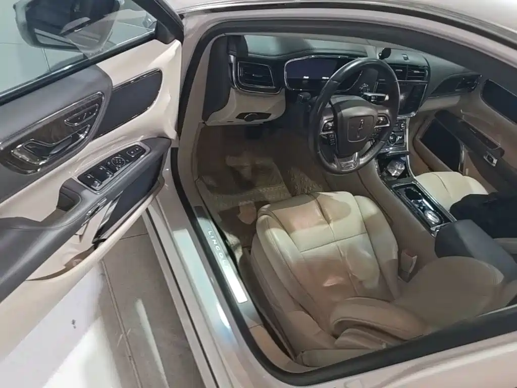 Lincoln Continental — миниатюра 16