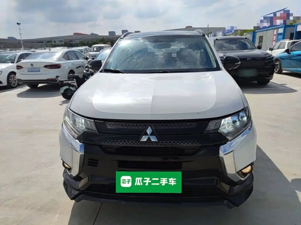 Mitsubishi Outlander — миниатюра 3