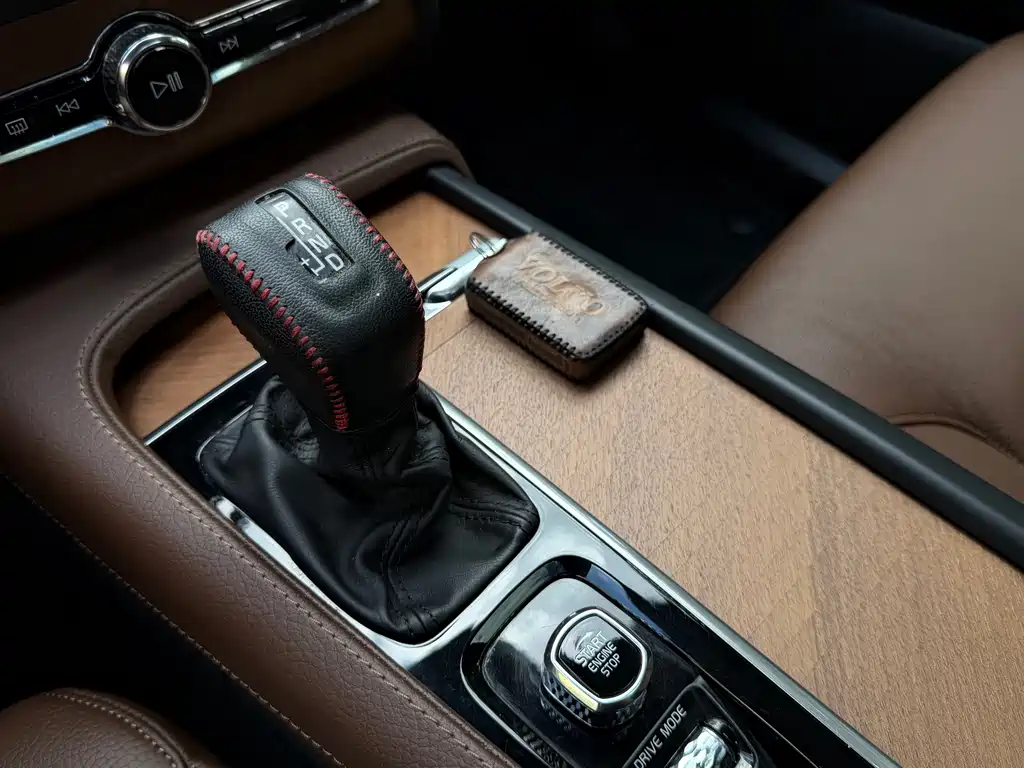 Volvo XC90 — миниатюра 10