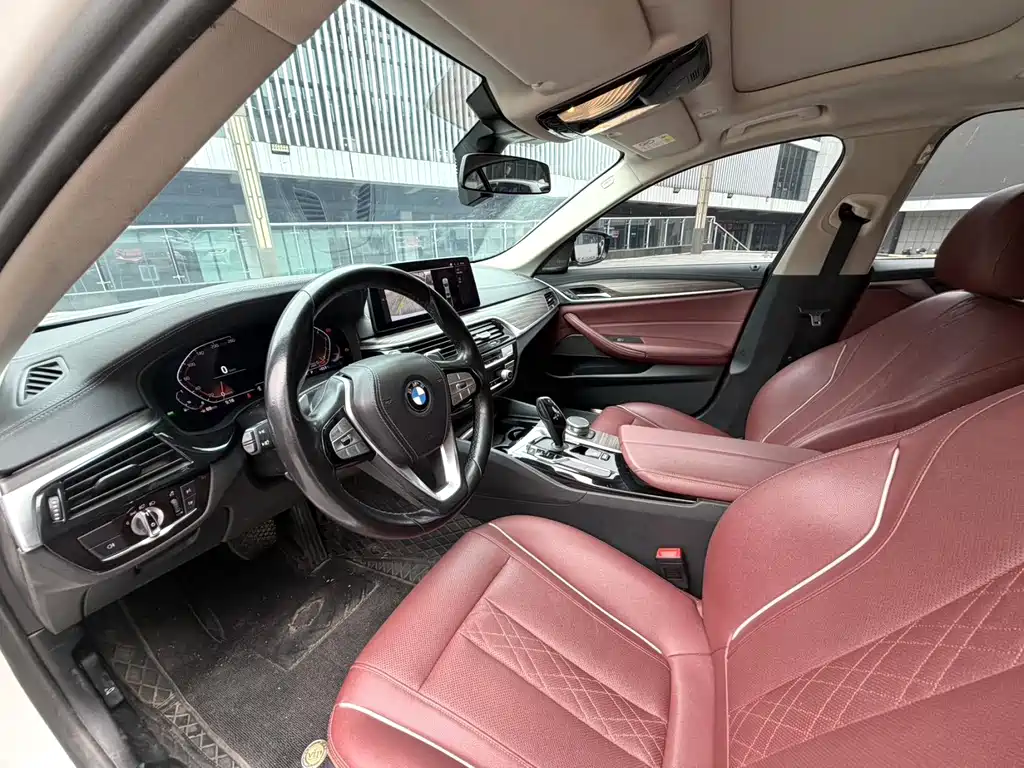 BMW 5 Series — миниатюра 3