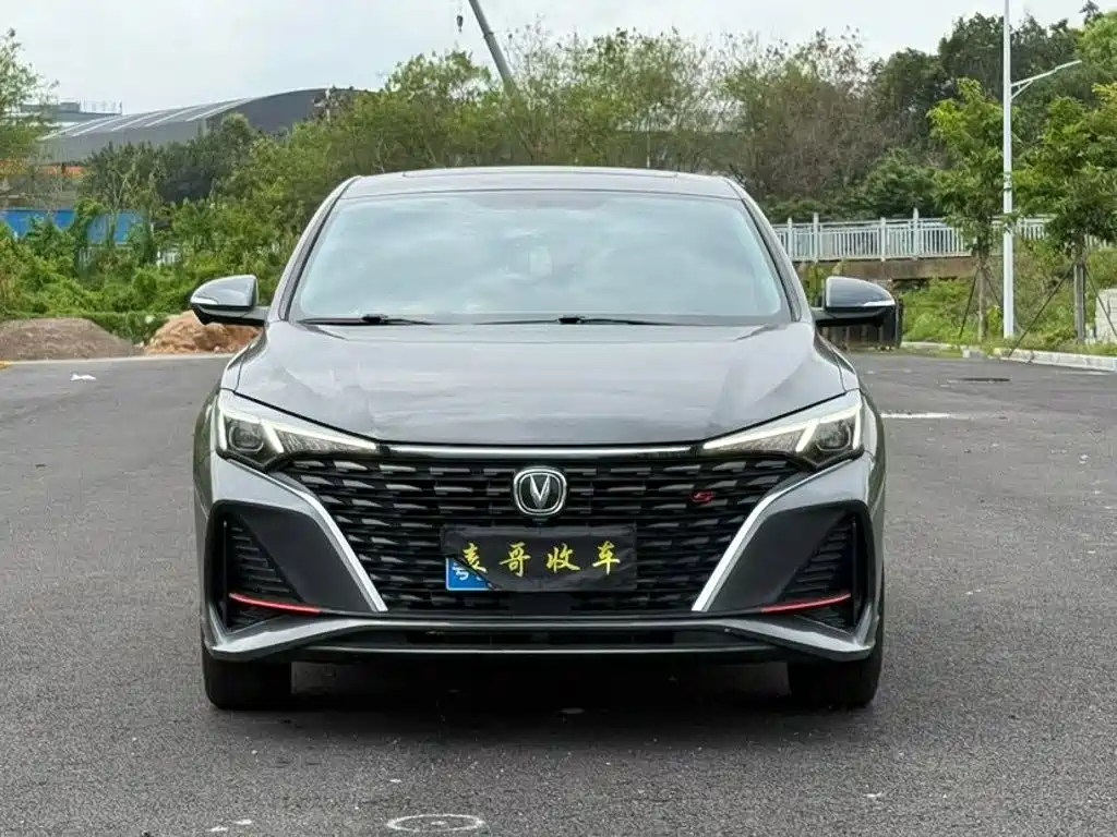 Changan Eado — миниатюра 2
