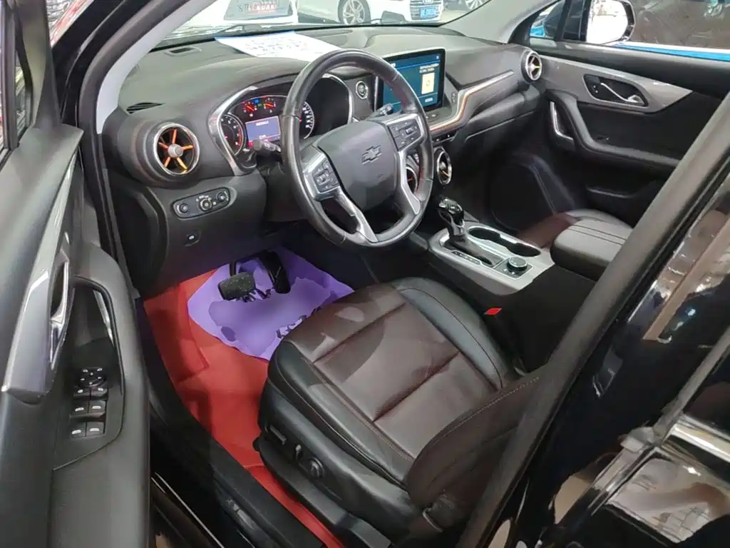Chevrolet Blazer — миниатюра 16