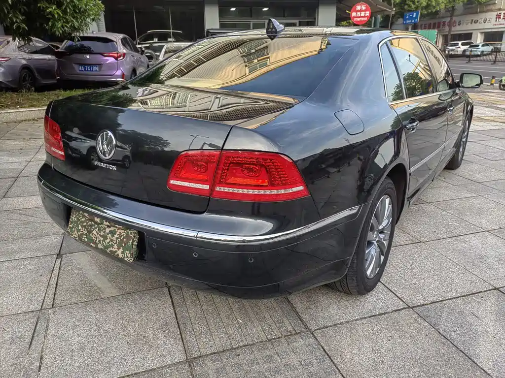 Volkswagen Phaeton — миниатюра 6