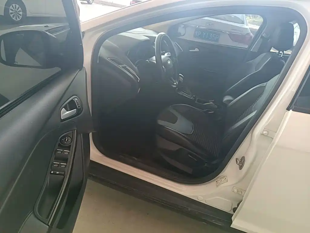 Ford Focus — миниатюра 15