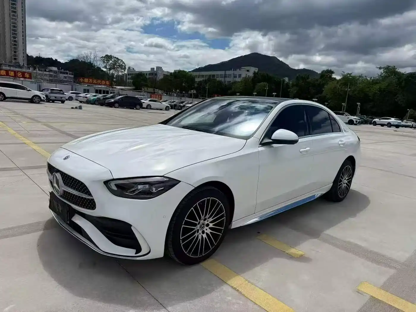 奔驰C级 2024款 C 260 L 运动版 2024