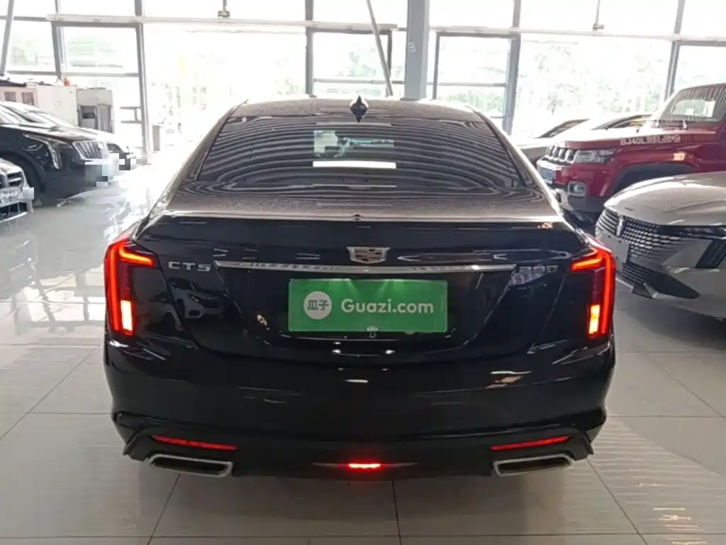 Cadillac CT5 — миниатюра 6