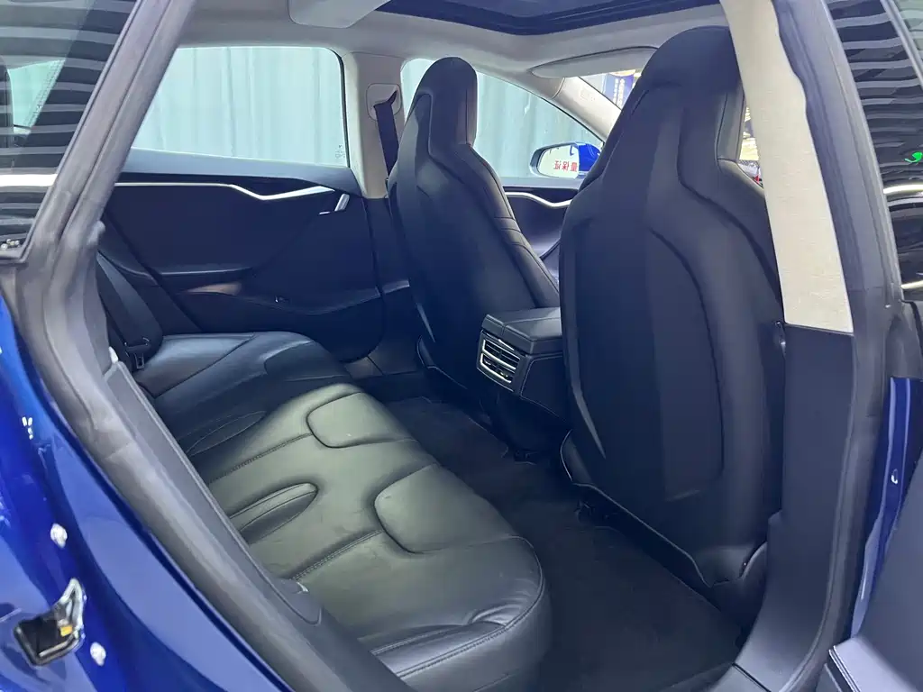 Tesla Model S — миниатюра 14