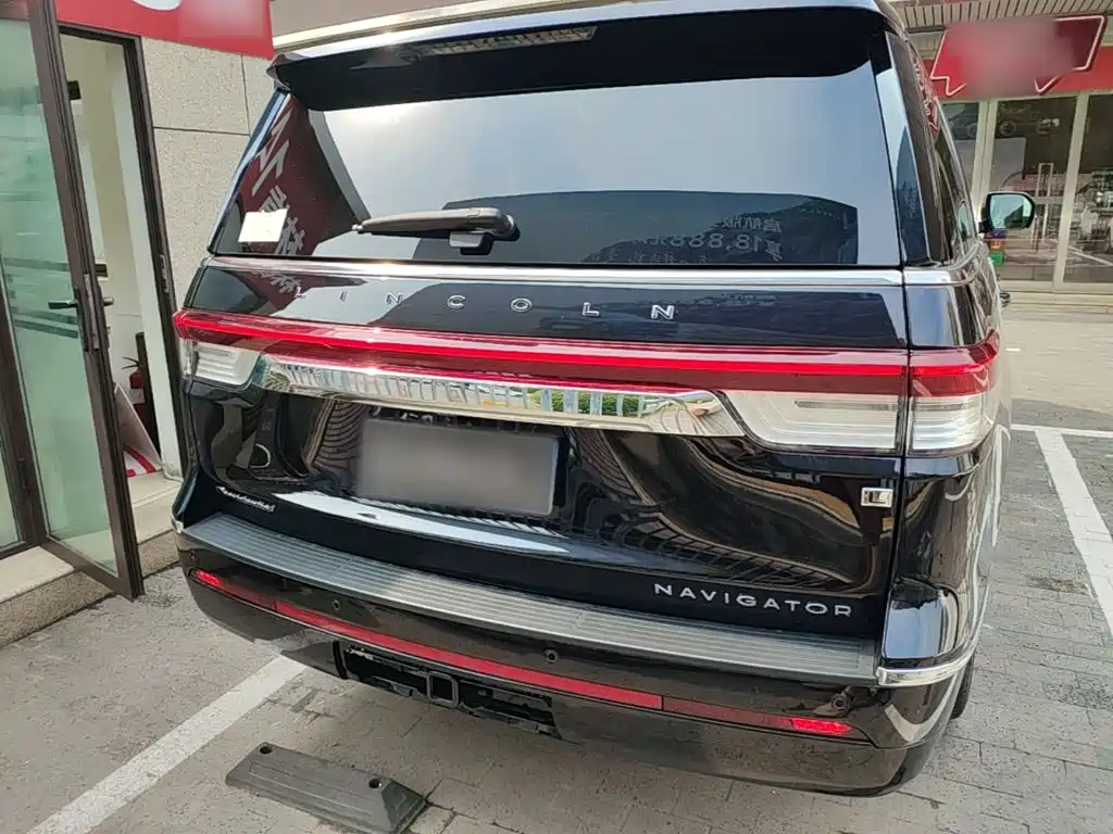 Lincoln Navigator — миниатюра 6