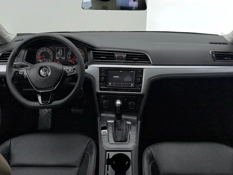 Volkswagen Lamando — миниатюра 12