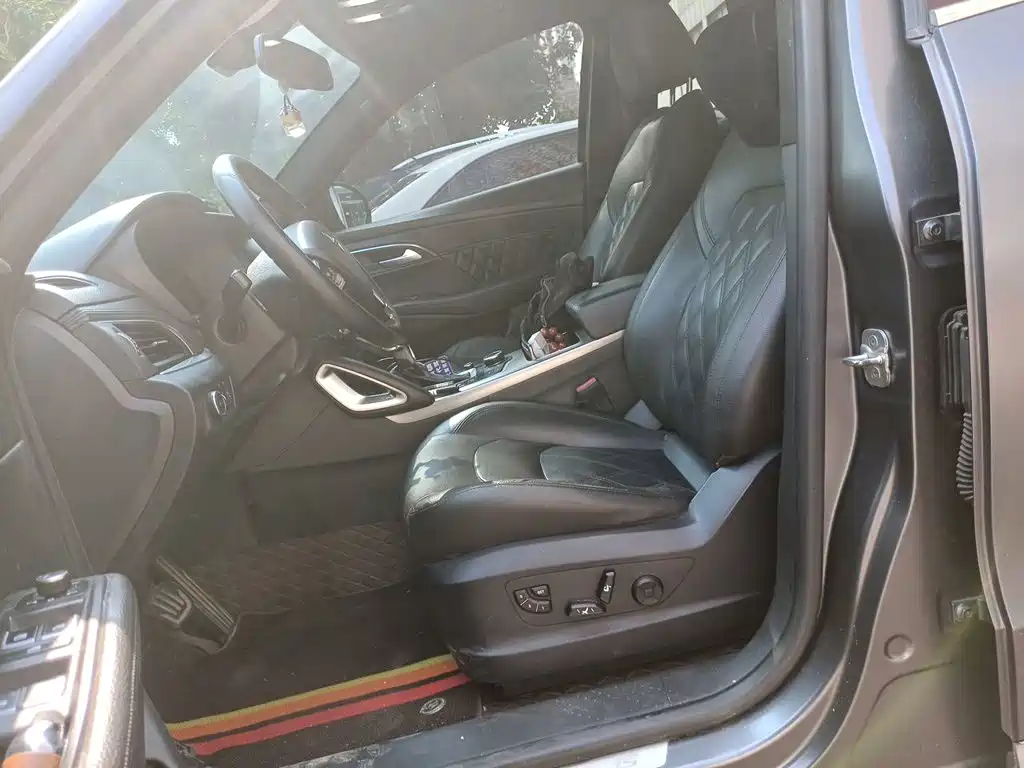Borgward BX7 — миниатюра 12