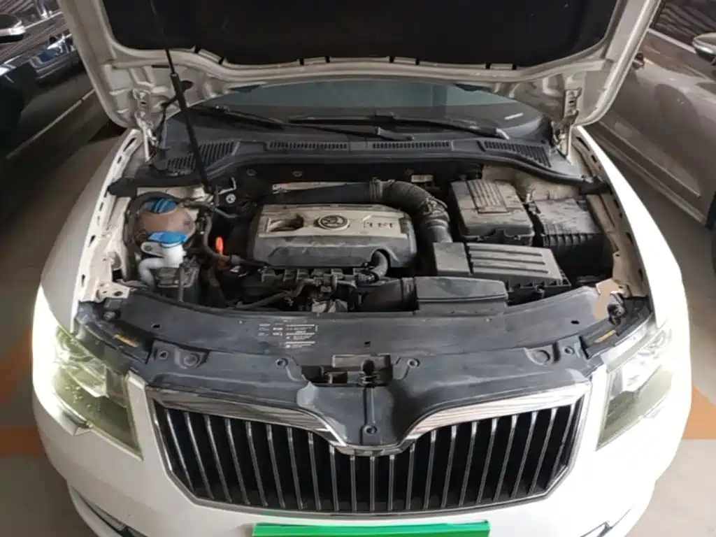 Skoda Superb — миниатюра 20