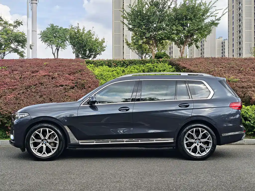 BMW X7 — миниатюра 3