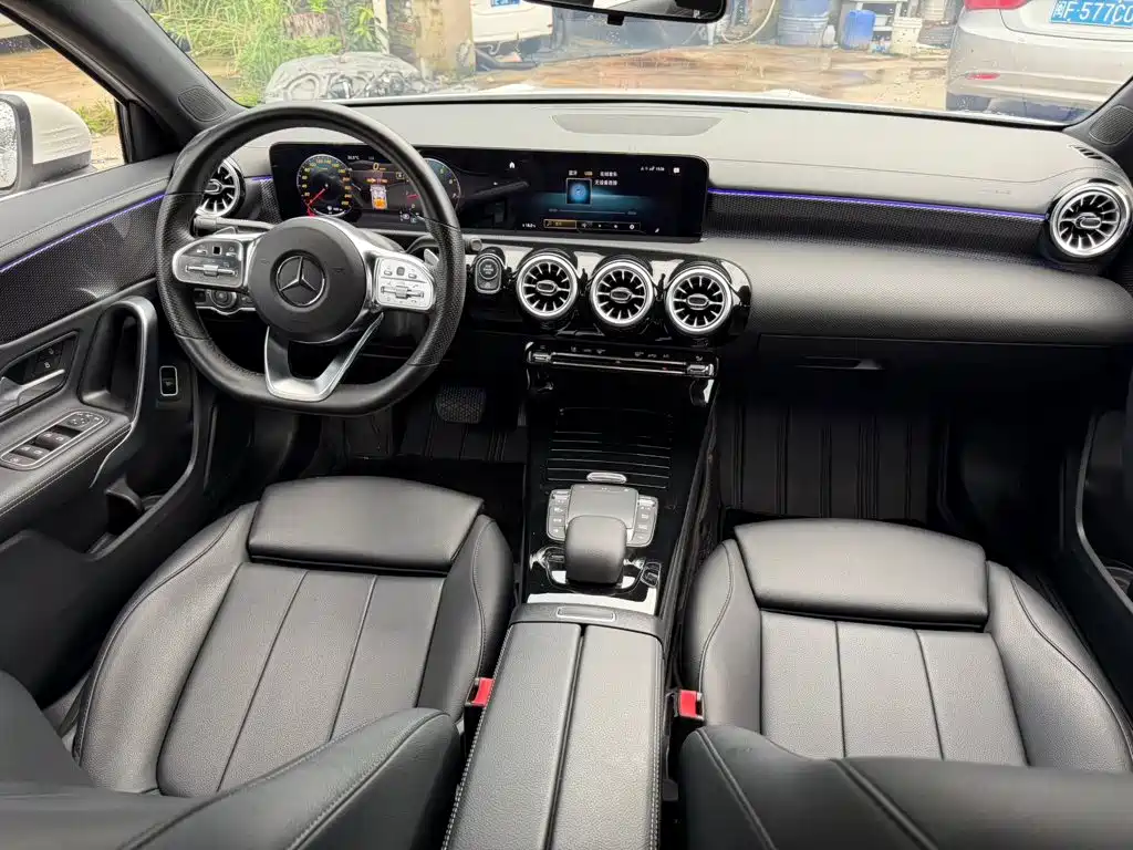 Mercedes-Benz A-Class — миниатюра 8