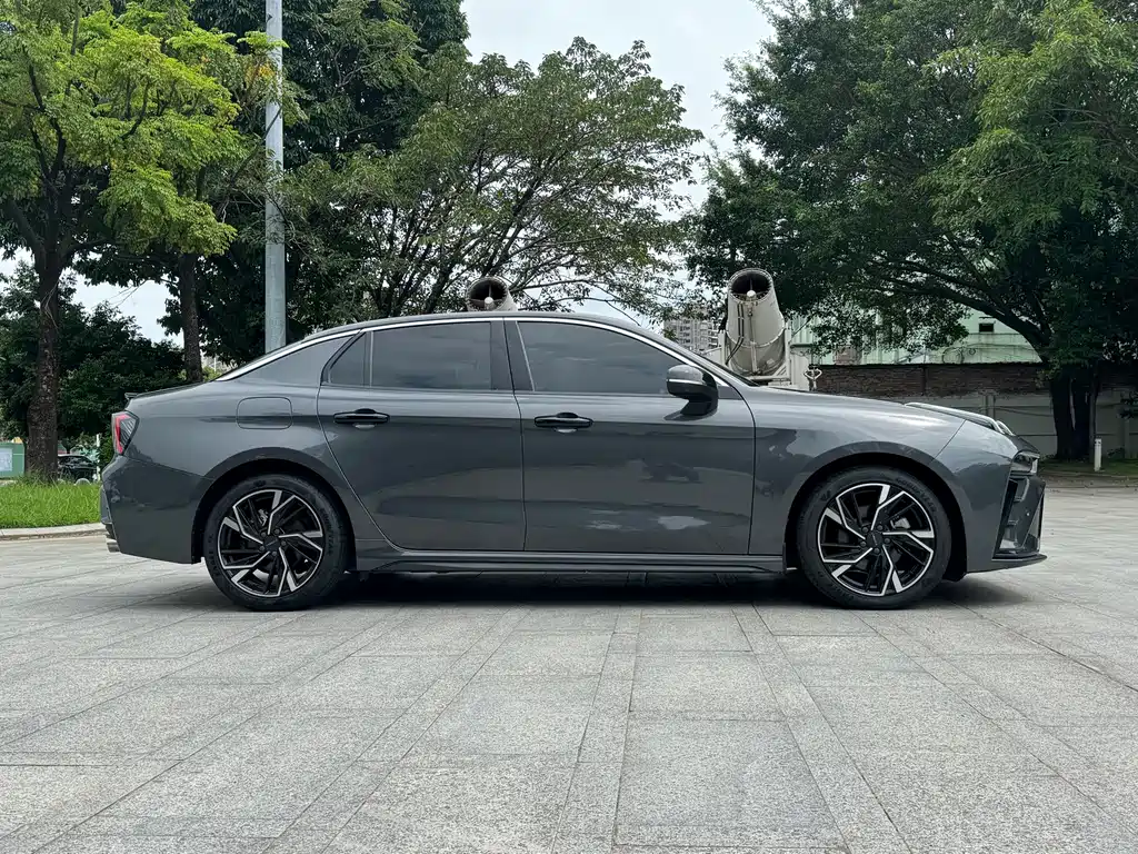 Lynk & Co 03 — миниатюра 25