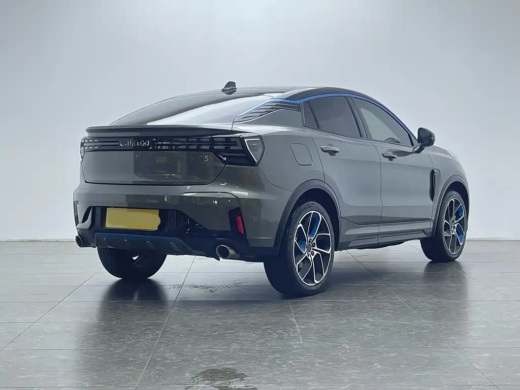 Lynk & Co 05 — миниатюра 5