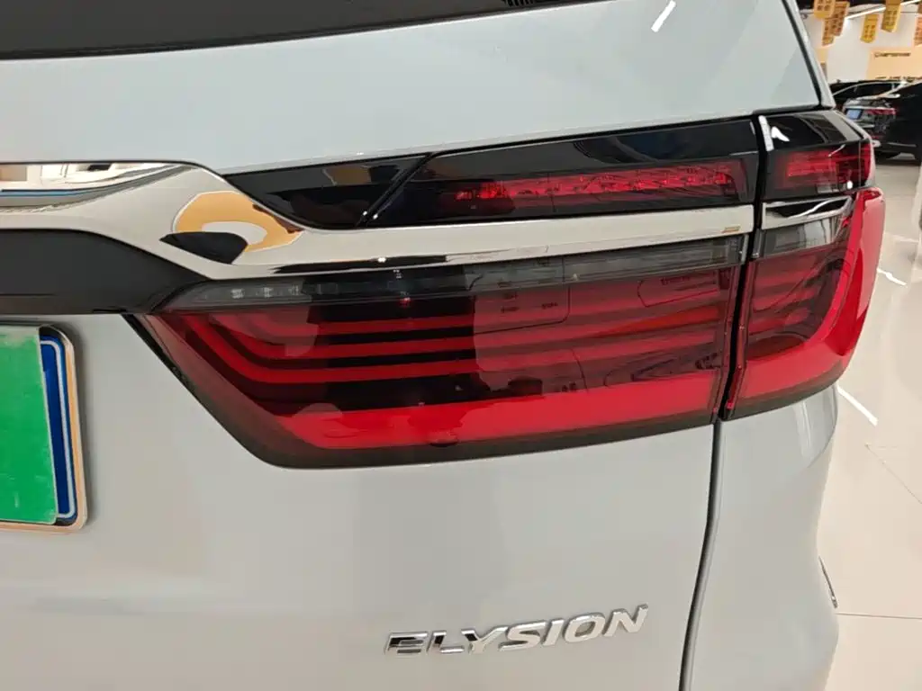 Honda Elysion — миниатюра 8