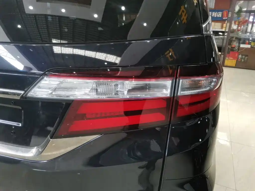 Honda Odyssey — миниатюра 8