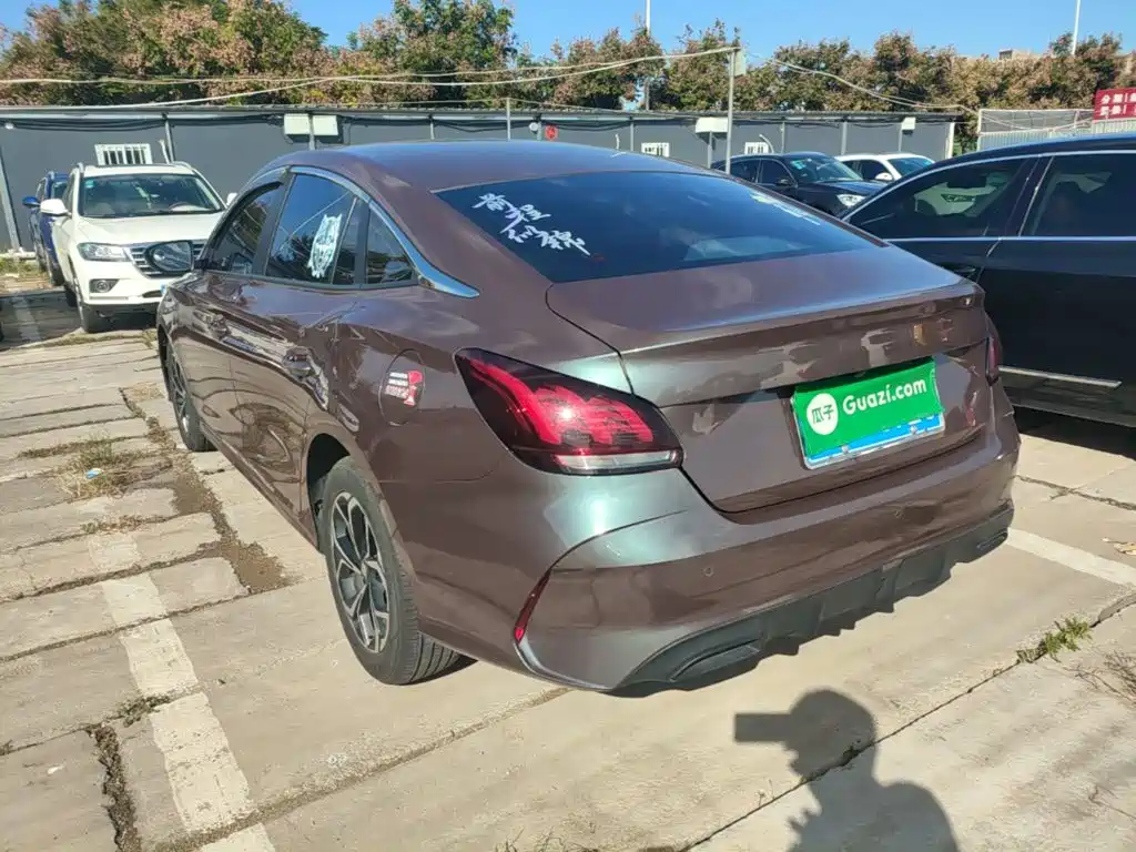 MG MG5 — миниатюра 5