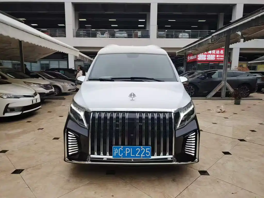 Mercedes-Benz Vito 2016 2.0T Elite 9 мест