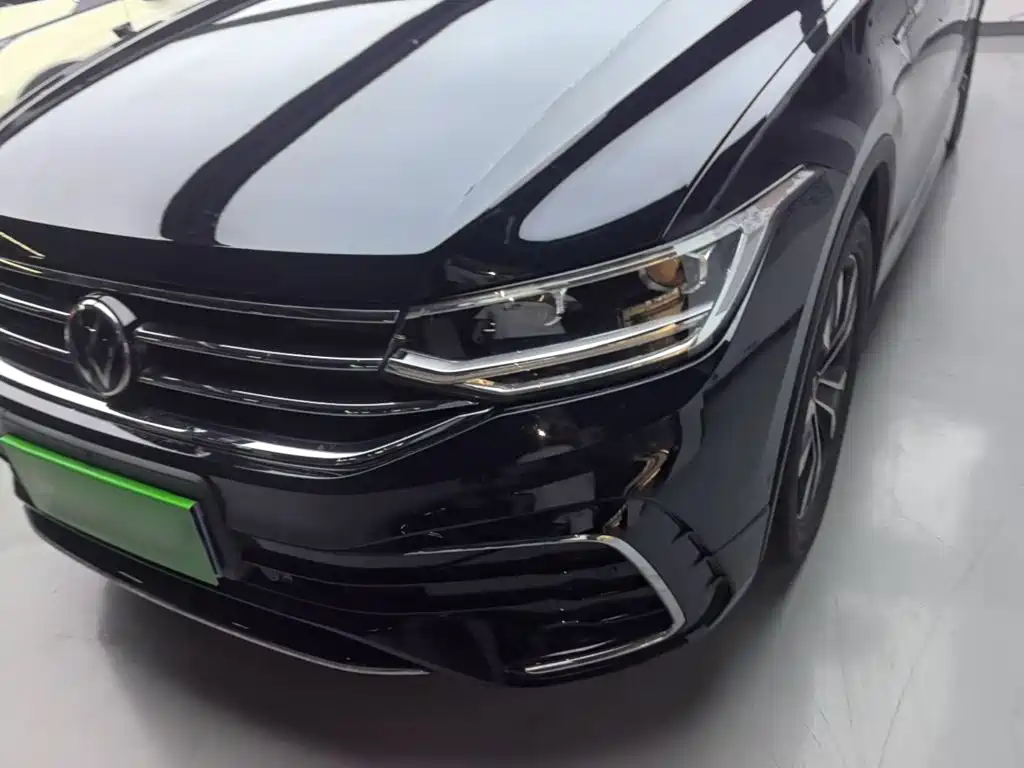 Volkswagen Tiguan L — миниатюра 24