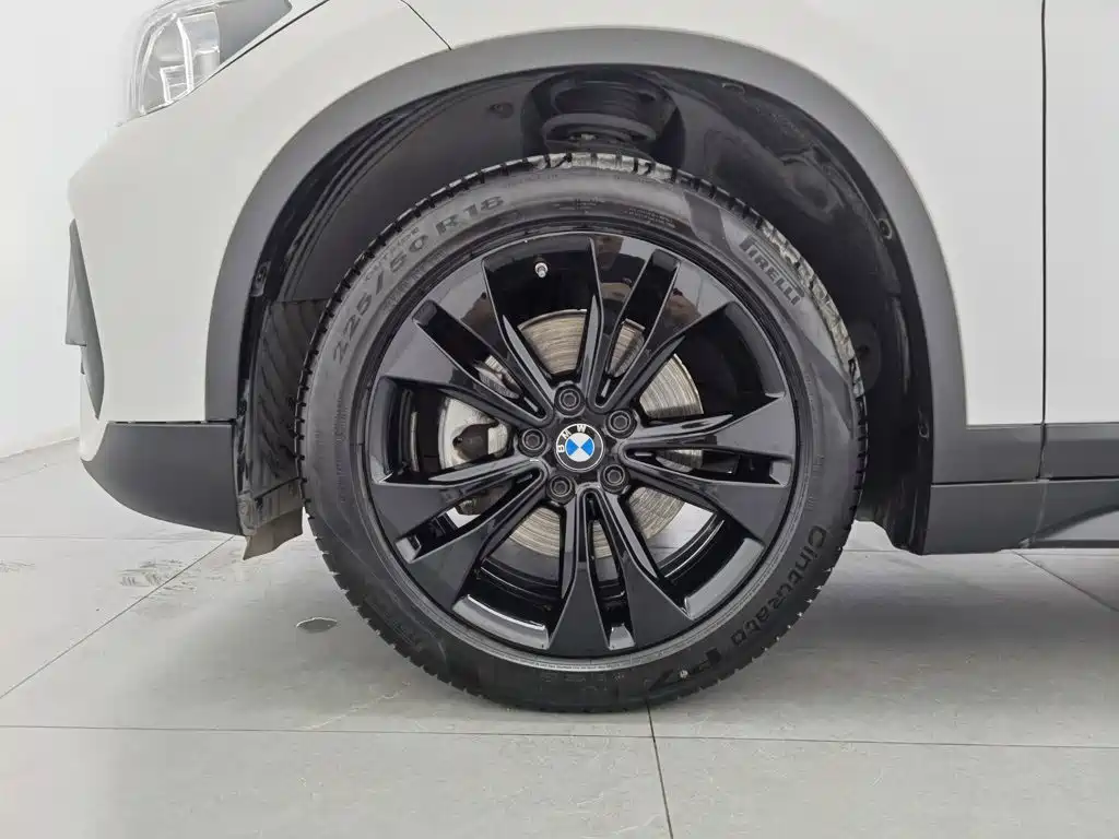BMW X1 — миниатюра 17